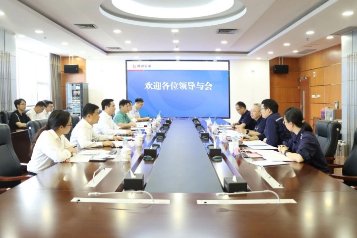 劉勝友帶隊到柳鋼集團座談交流